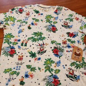 Free Planet Men's XL T Shirt - Christmas Themed Santa Aloha/ Hawaiian gray q2